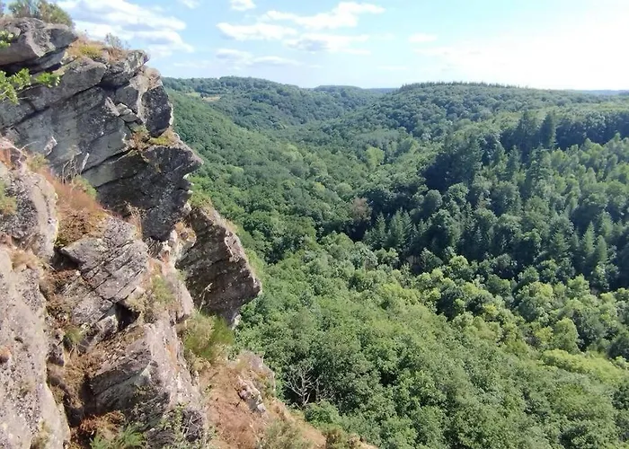 Des Roches Roche D'oetre Suisse Normande * Saint-Philbert-sur-Orne